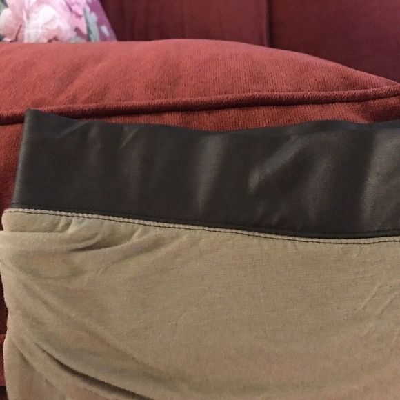 Venus Sexy BiLevel Midi Pencil Skirt SzS Two Tone Green/Black Elastic Waist Used - Picture 5 of 10